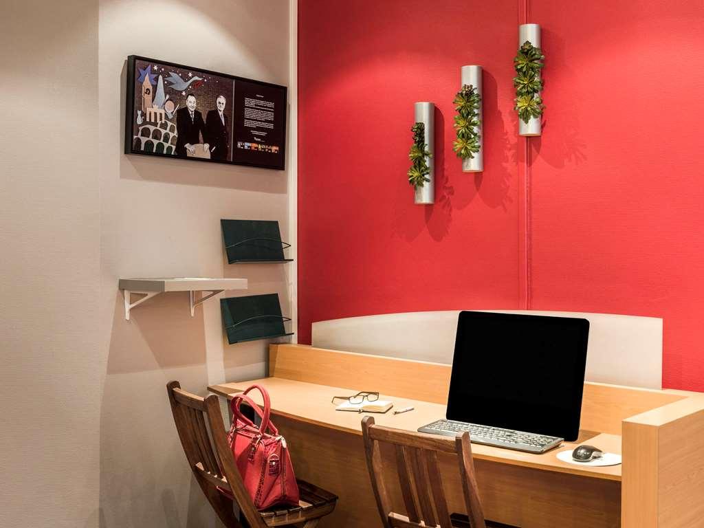 Готель Ibis Paris Кретей Зручності фото