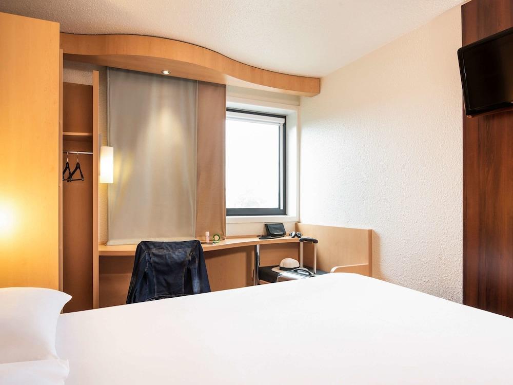 Готель Ibis Paris Кретей Екстер'єр фото