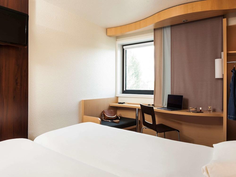 Готель Ibis Paris Кретей Екстер'єр фото