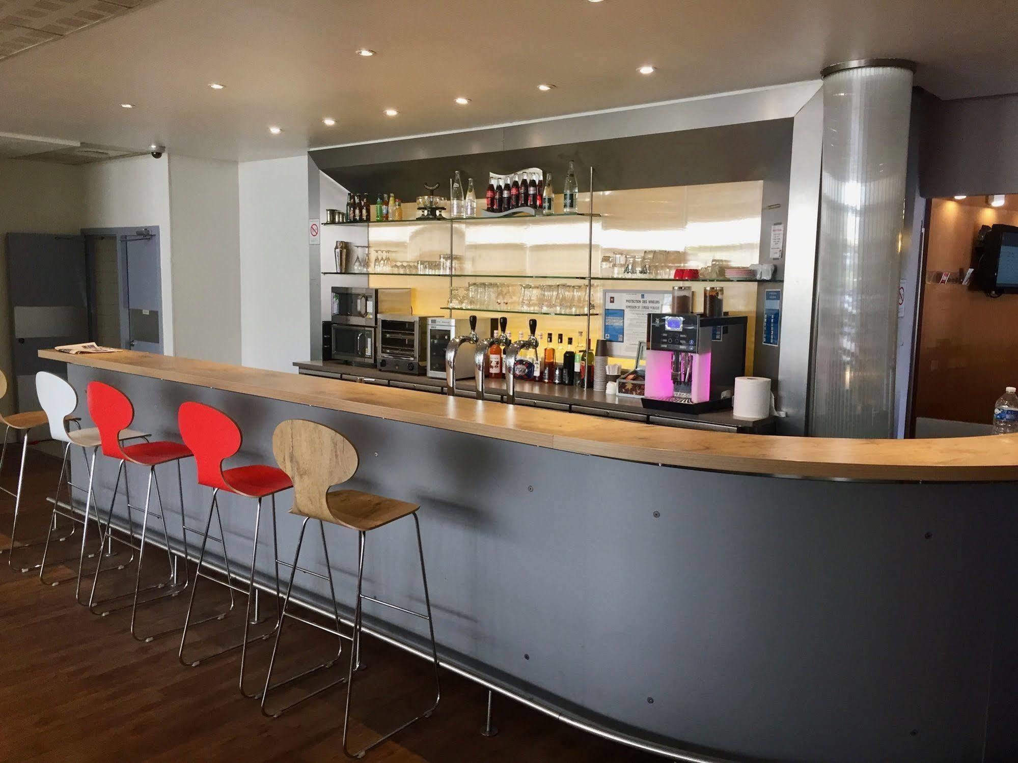 Готель Ibis Paris Кретей Екстер'єр фото