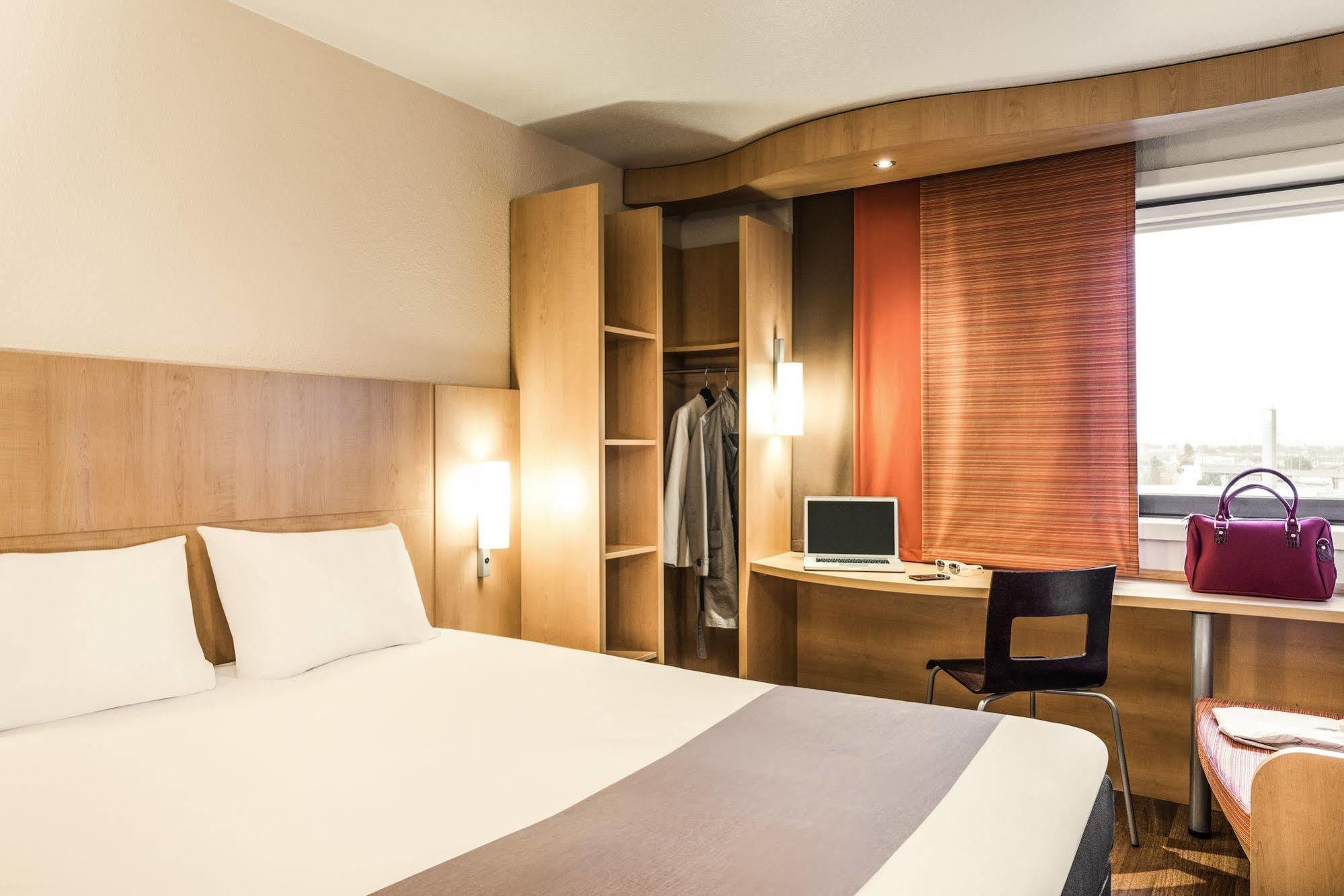 Готель Ibis Paris Кретей Екстер'єр фото